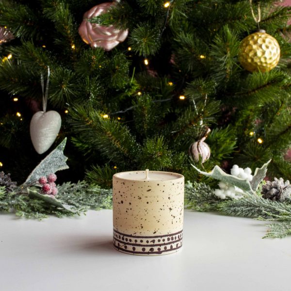 Lumânare parfumată handmade de Crăciun din ceară de soia