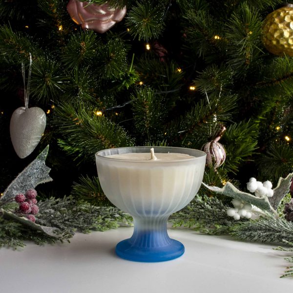 Lumânare parfumată handmade de Crăciun din ceară de soia