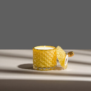 Lumânare parfumată în bombonieră baby Boem galben royal