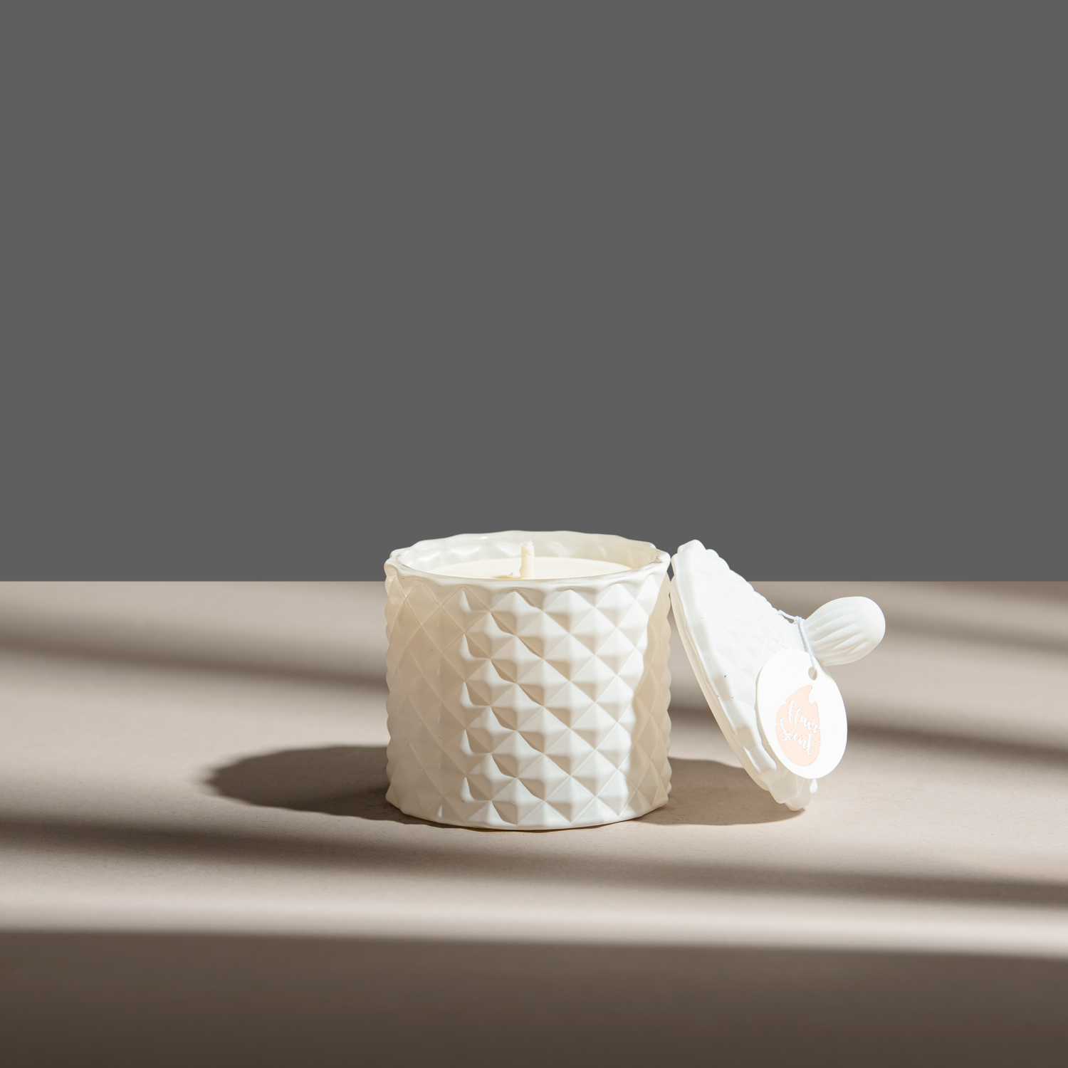 Lumânare parfumată în baby Boem alb lucios