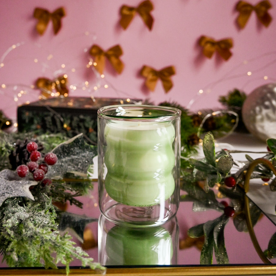 Lumânare parfumată în vas scandinav jucăuș