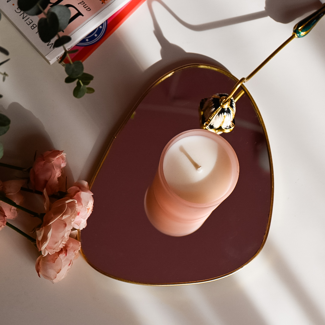 Lumânare parfumată în pahar roz mic - imagine 3