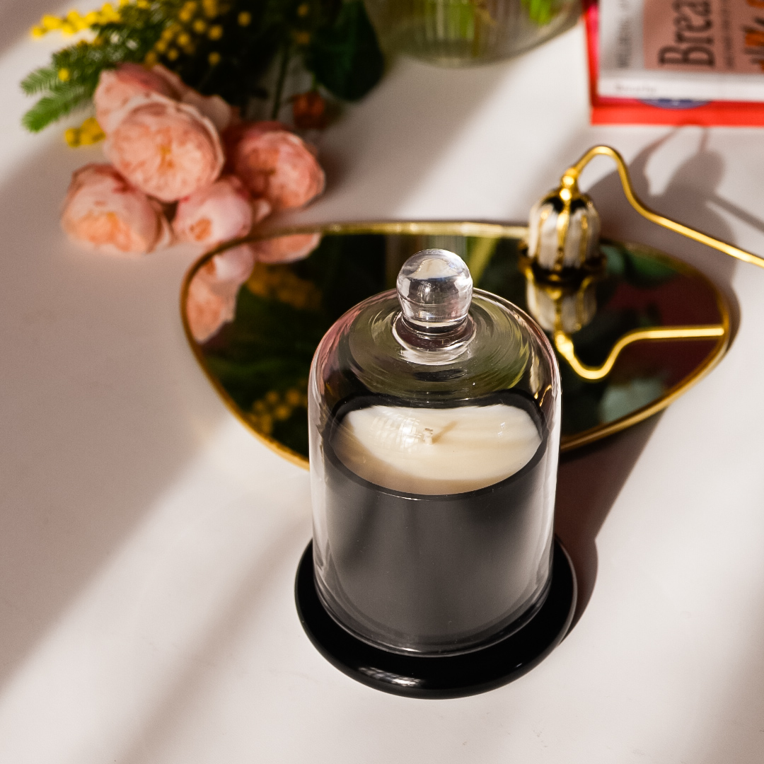 Lumânare parfumată în vas Cloche Mic Negru - imagine 6