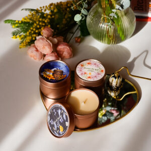 Lumânare parfumată handmade în cutie de călătorie cupru de primavara 100 g