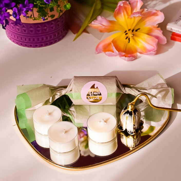 Set 3 Mini Lumânări Parfumate, Mărțișor de Primăvară, Ambalate Cadou Elegant - imagine 4