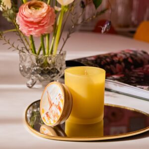 Lumânare parfumată în pahar galben mic