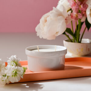 Lumânare parfumată în cupcake ceramic alb