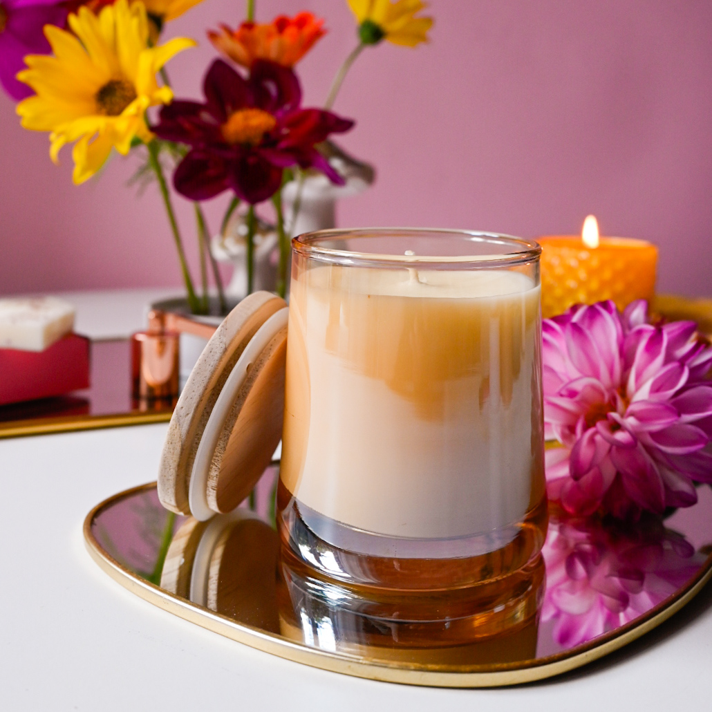 Lumânare parfumată în pahar Ambră perlat - imagine 3