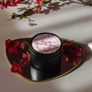 Lumânare parfumată handmade în cutie de călătorie mare neagră