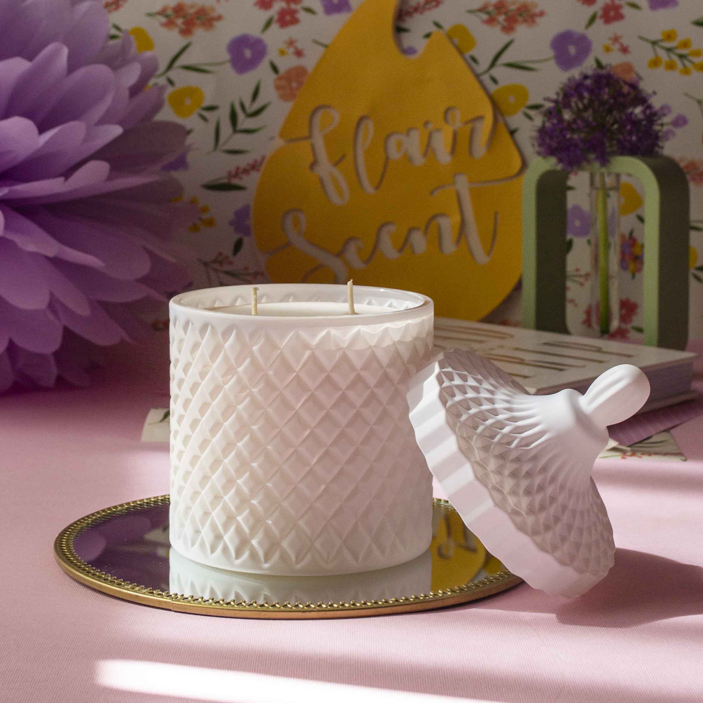 Lumânare parfumată în bombonieră Boem XL alb mat - imagine 4