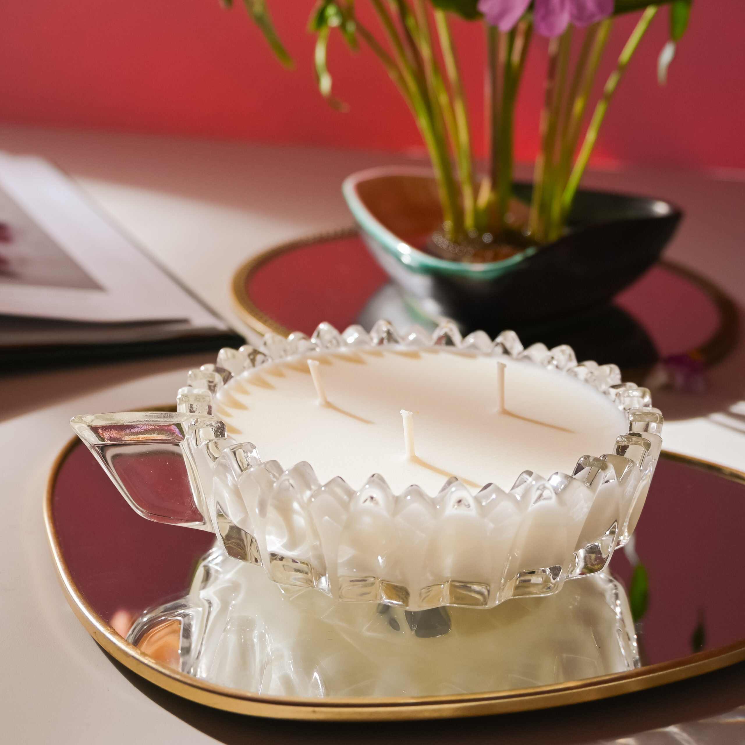 Lumânare parfumată în ceașcă Cristal cu 3 fitiluri - imagine 3