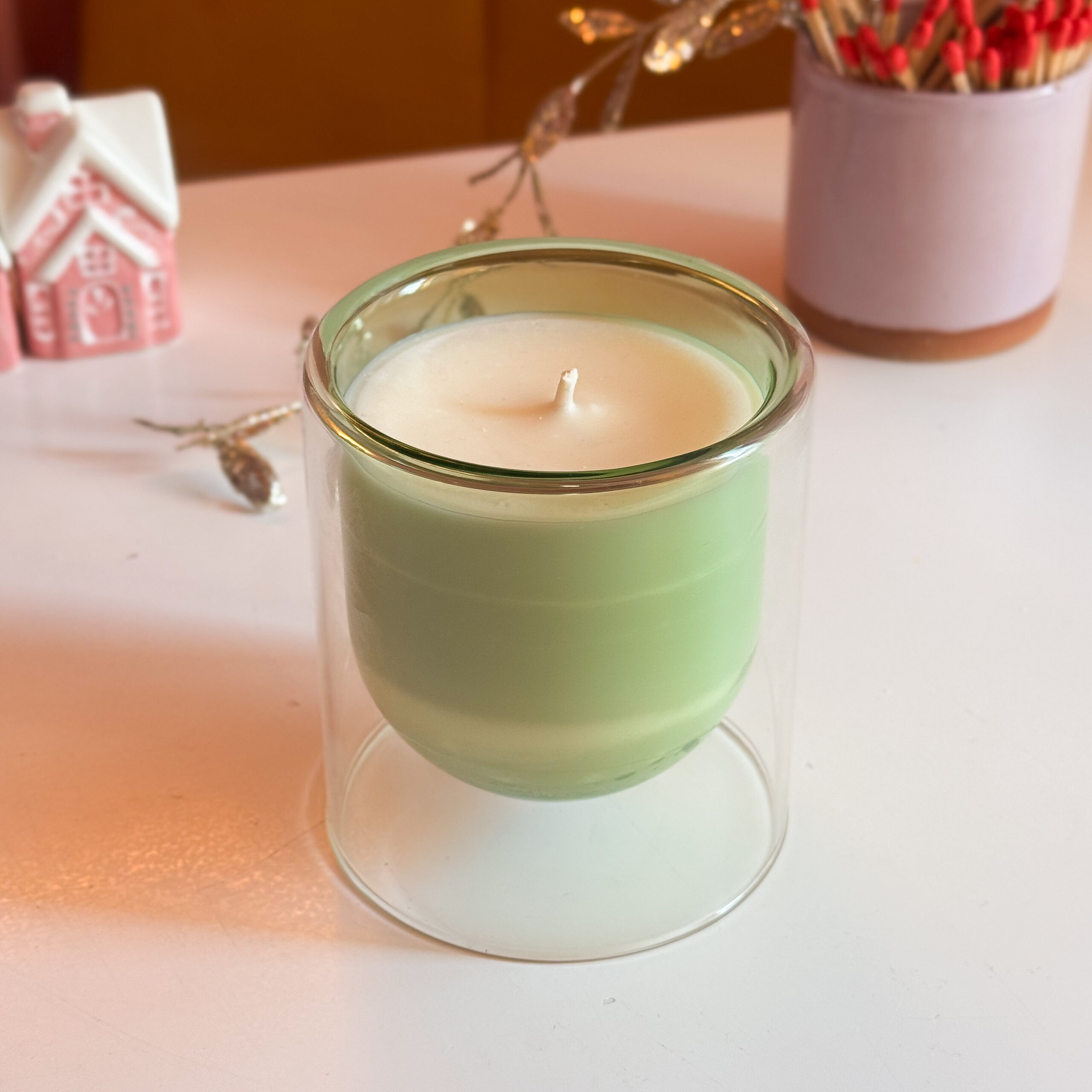 Lumânare parfumată în vas scandinav elegant - imagine 2