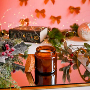 Lumânare parfumată cu Turtă dulce în recipient cu dop de plută