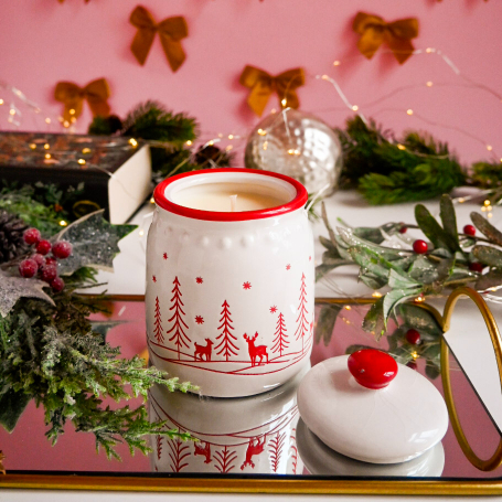 Lumânare parfumată cu Bucurie de iarnă în vasul bunicii - imagine 2