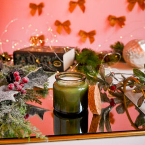 Lumânare parfumată în recipient verde cu dop de plută - mic