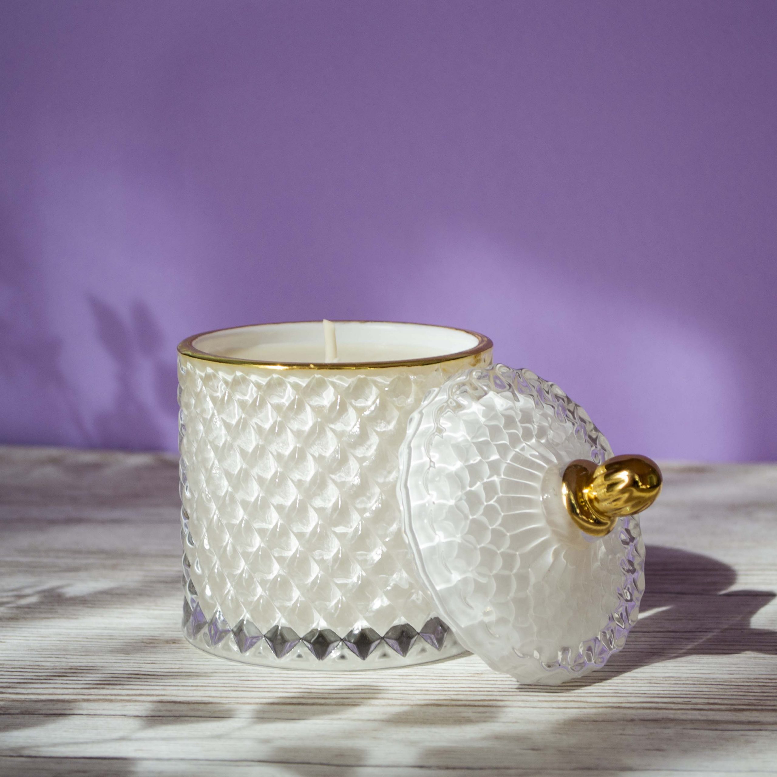 Lumânare parfumată în bombonieră Boem Alb Royal - imagine 4