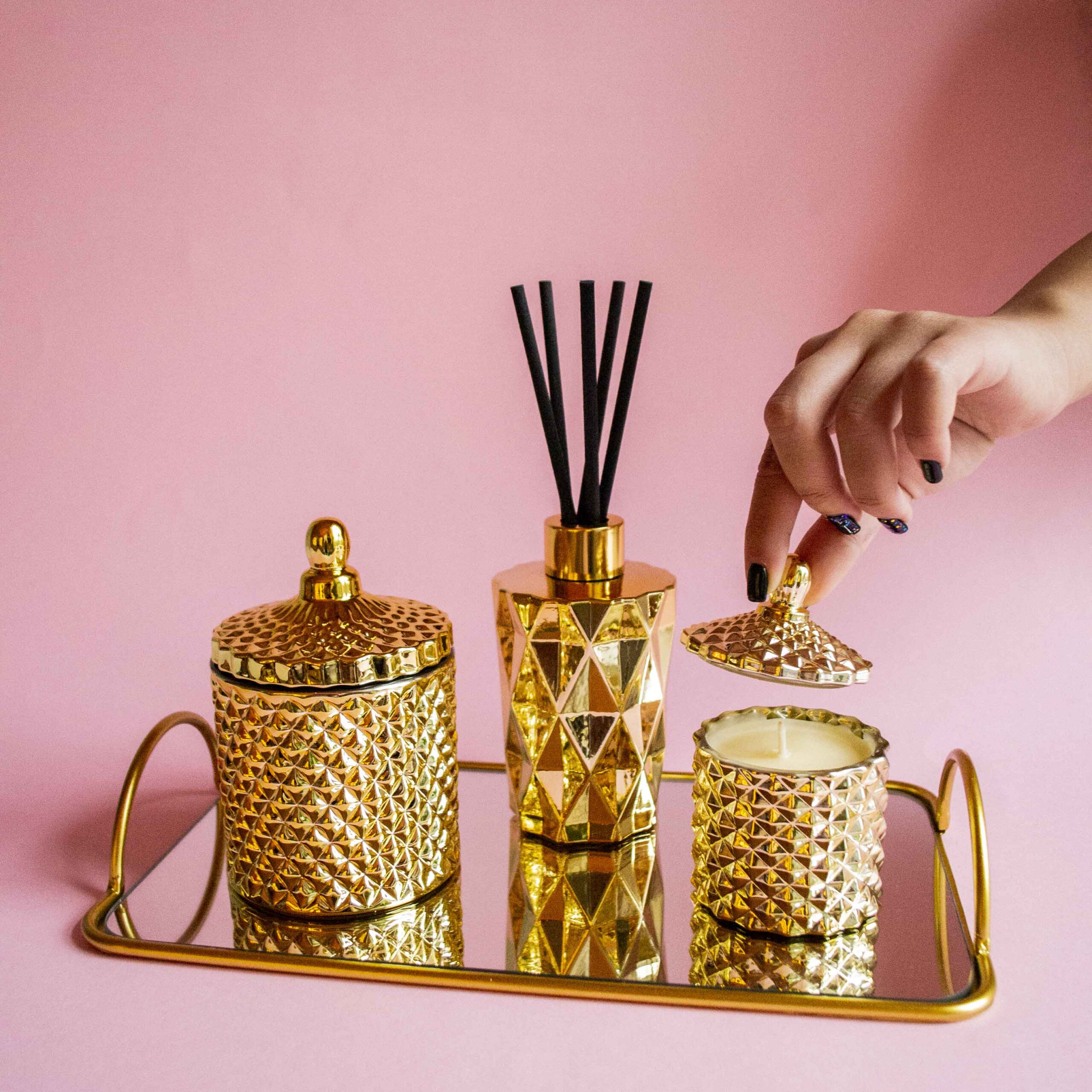 Set cu lumânari parfumate Boem și difuzor de parfum de cameră auriu - imagine 4