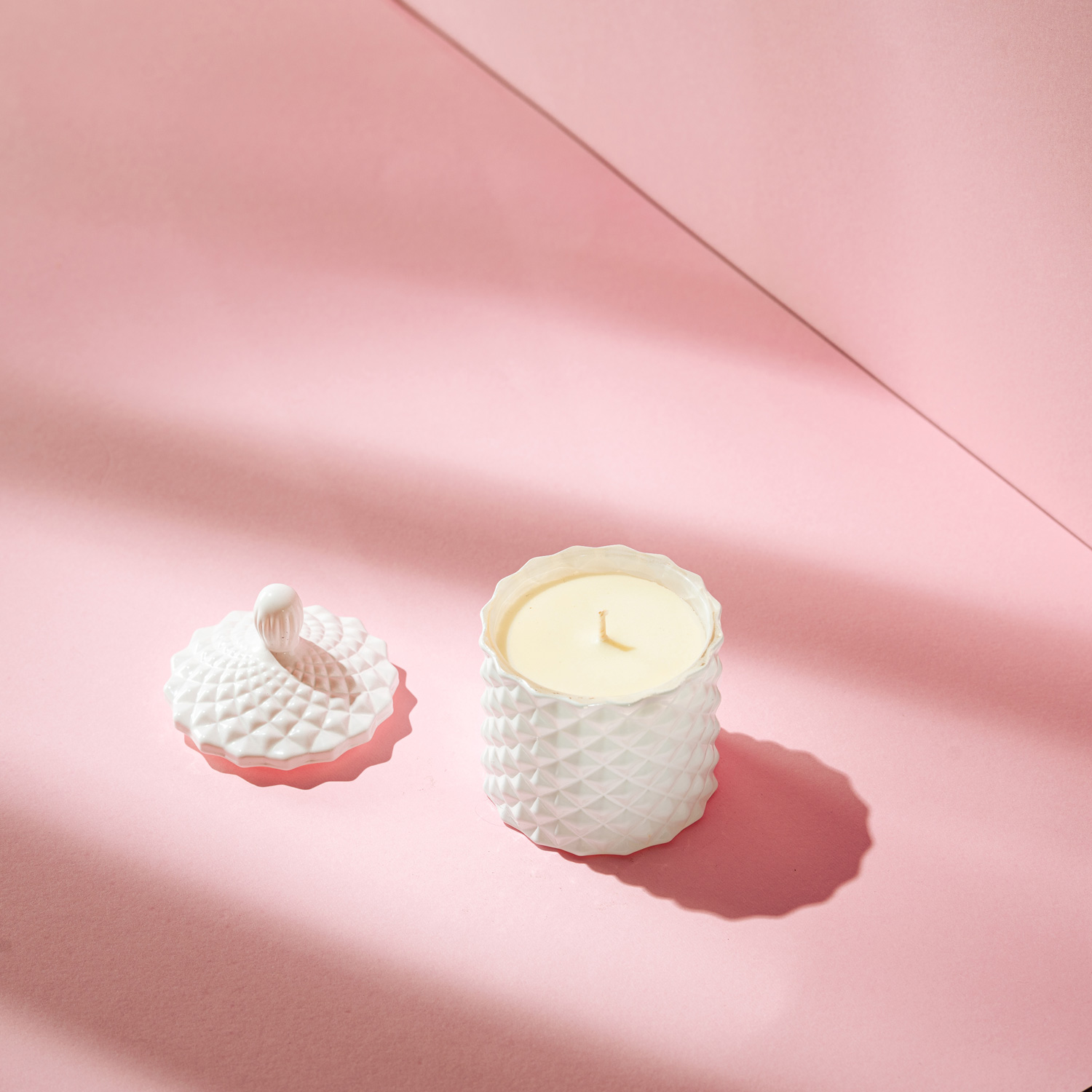 Lumânare parfumată în bombonieră baby Boem alb mat - imagine 2