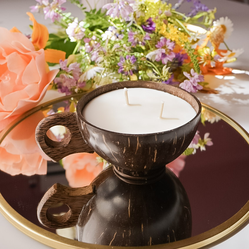 Lumânare parfumată în ceașcă cocos - imagine 3