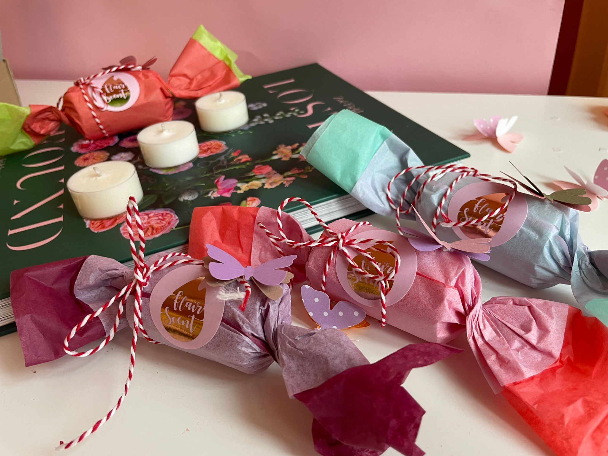 Set 3 Mini Lumânări Parfumate, Mărțișor de Primăvară, Ambalate Cadou Elegant - imagine 9