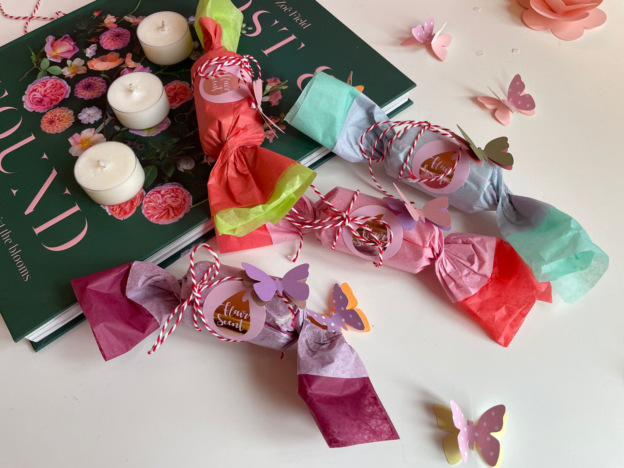 Set 3 Mini Lumânări Parfumate, Mărțișor de Primăvară, Ambalate Cadou Elegant - imagine 3