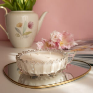 Lumânare parfumată în ceașcă Cristal cu 3 fitiluri