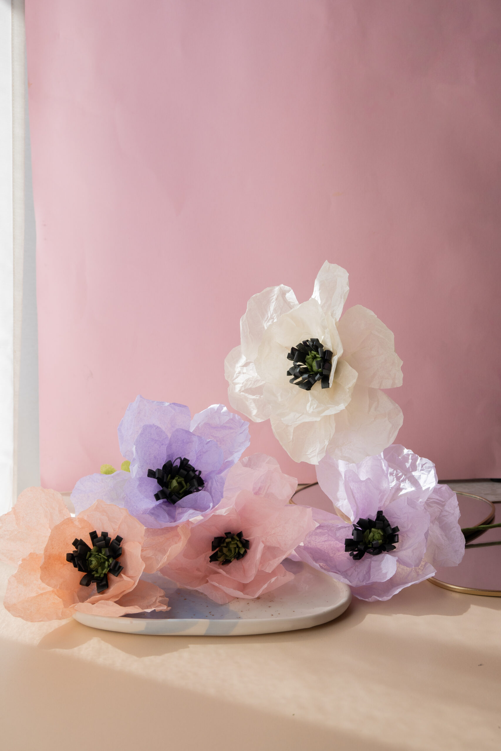 Atelier de flori din hârtie - maci pastelați